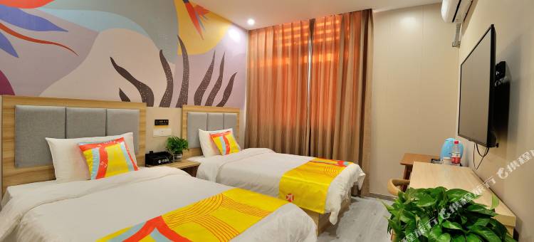 派酒店(苏州唯亭镇华谊兄弟影视城店)图片