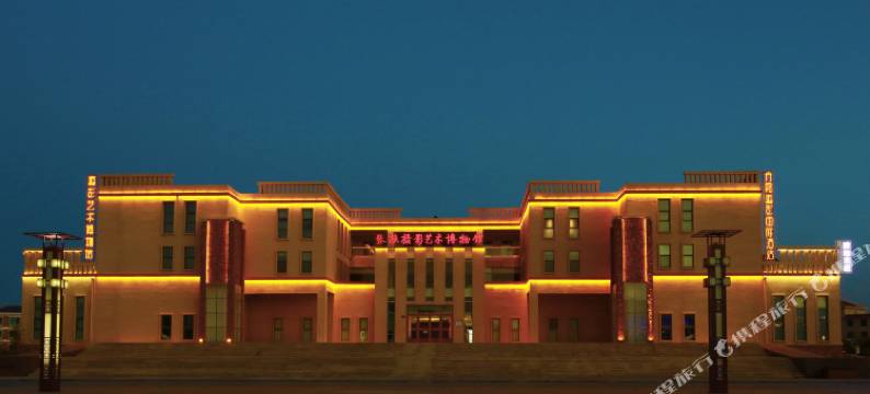 七彩丹霞望山小筑酒店图片