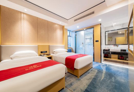 Guihua Manor Hotel (Enshi Railway Station Xujiaoping Airport) Hotel Overview