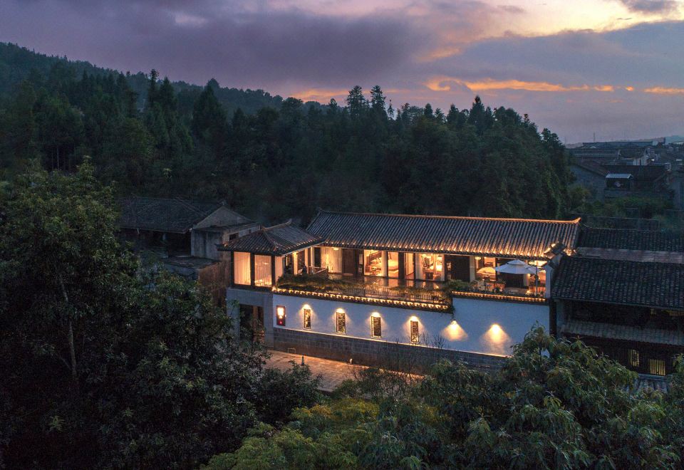 腾冲花房艺墅民宿外景图