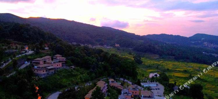 元阳云上梯田酒店图片