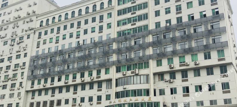 武汉斯威特酒店(光谷步行街华中科技大学店)图片