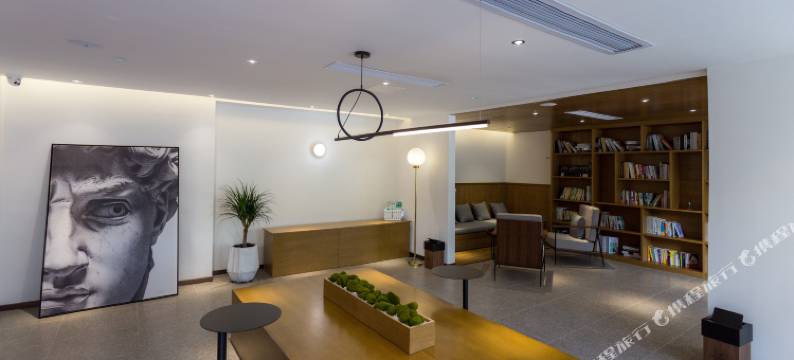 LIVE IN SEA HOTEL·栖澜秘境酒店(北海银滩侨港风情街店)图片