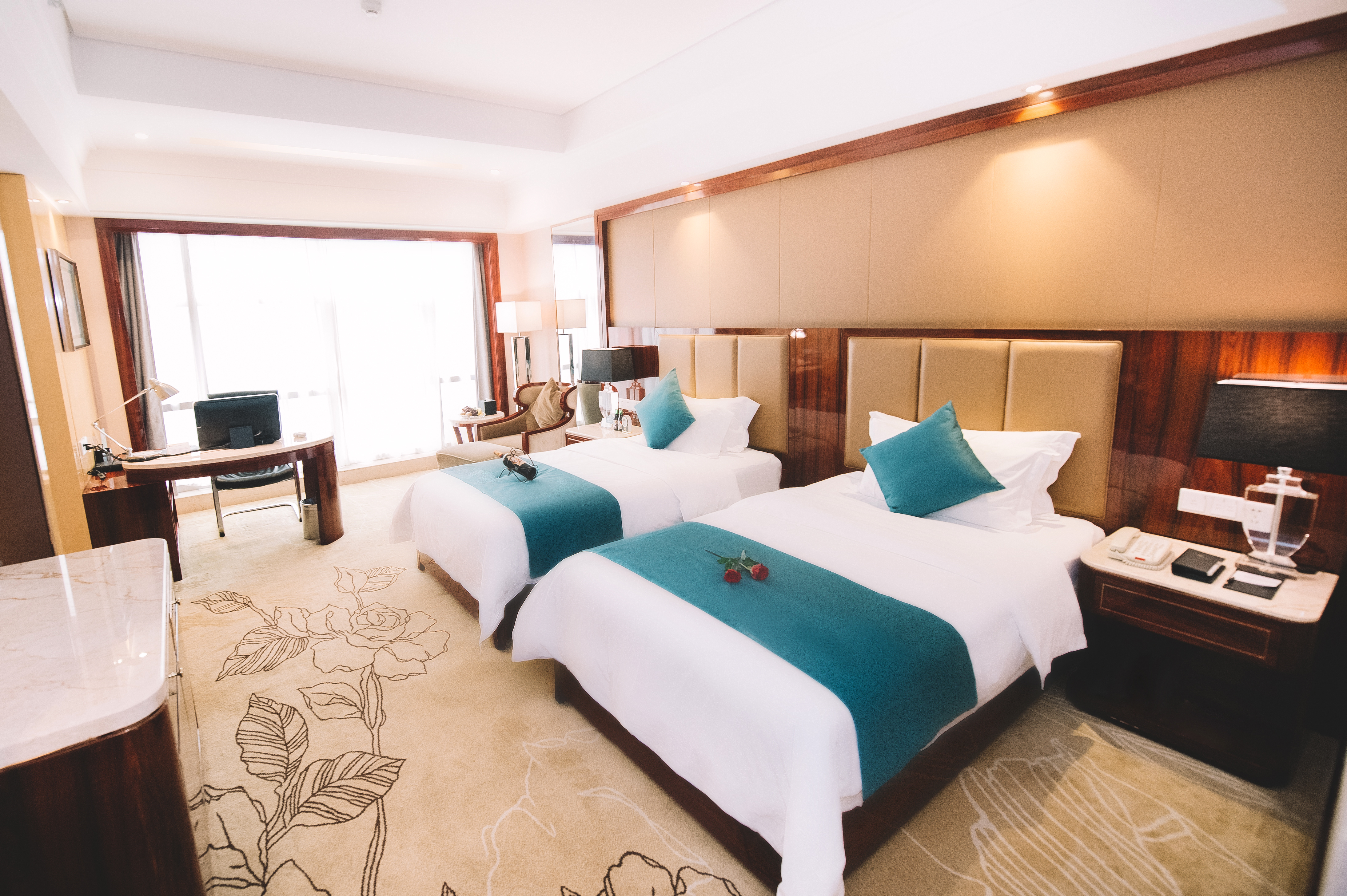 shenlongyingjiahotelOver view