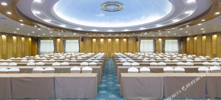 雅斯特国际酒店(南湖公园地铁站金湖广场店)图片