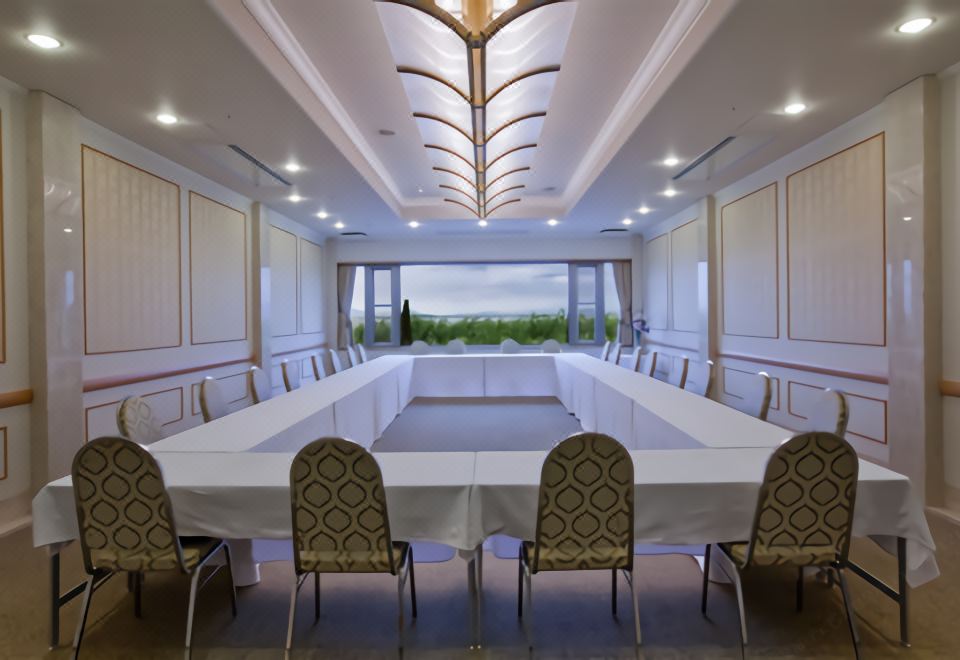 Biwako Grand Hotel Kyo-Ohmi Hotel Overview