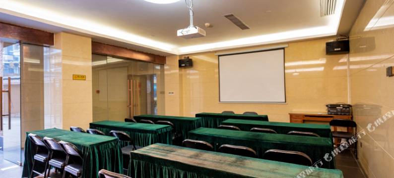 异国风情假日酒店(北海北部湾广场公园路店)图片