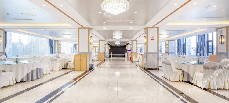 曲靖世纪珠源酒店(沾益区政府店)图片