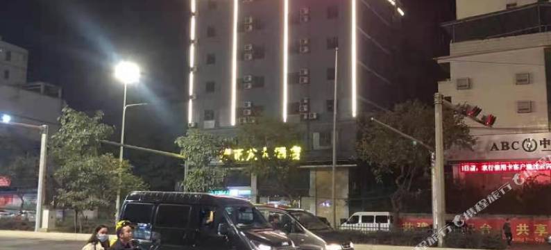 正龙大酒店(南宁玉洞地铁站店)图片