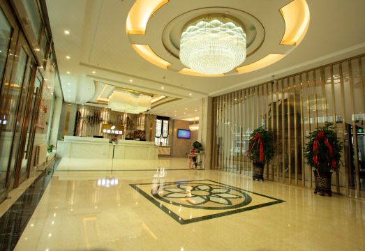 满洲里华韵大酒店外景图