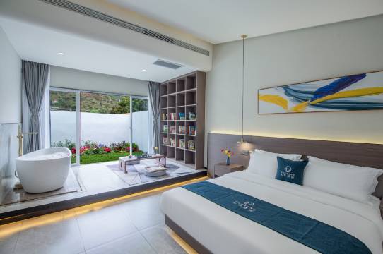 泸沽湖木可清宿设计师精品度假民宿