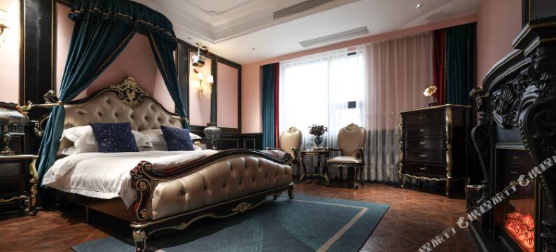 郴州谜图私定酒店(北湖公园步步高新天地店)图片