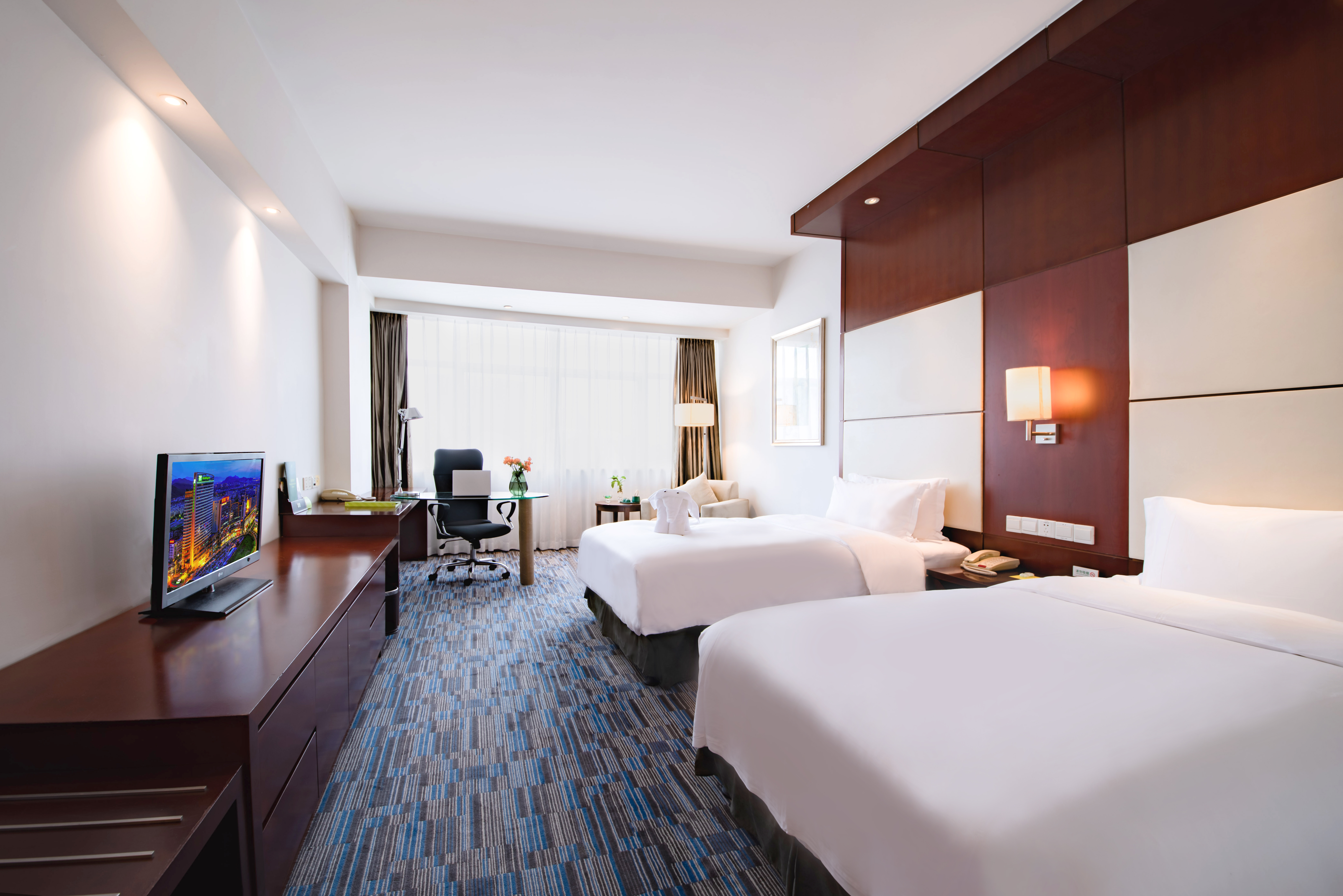 Holiday Inn HANGZHOU XIAOSHAN by IHG Over view