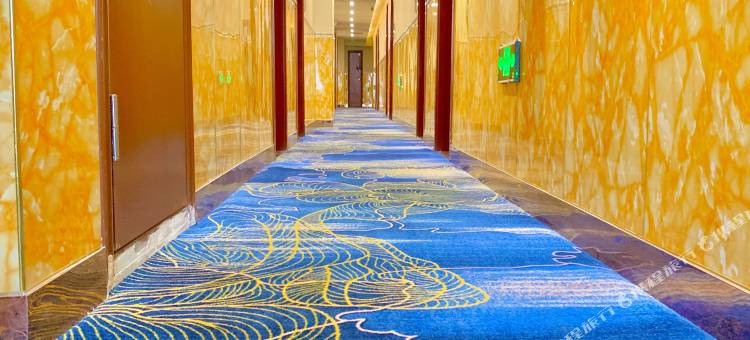 派酒店(西宁火车站广场店)图片