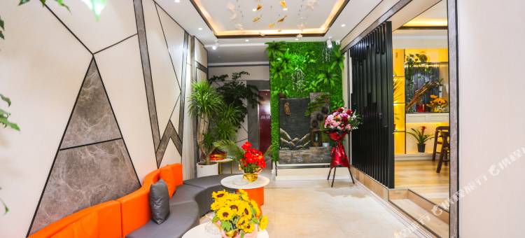 尚诚主题酒店(大理高铁站洱海公园店)图片