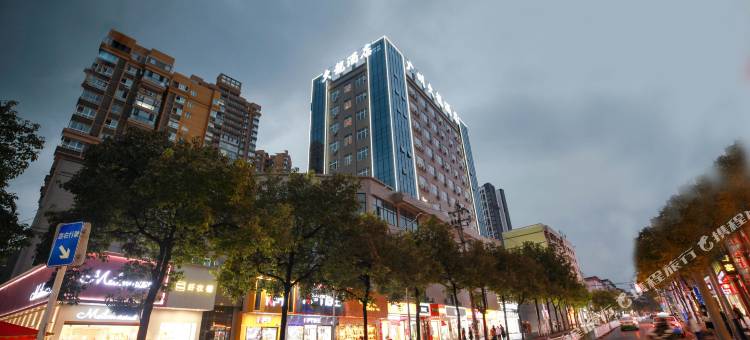广州久龙酒店(凤冈步行街智慧新城店)图片