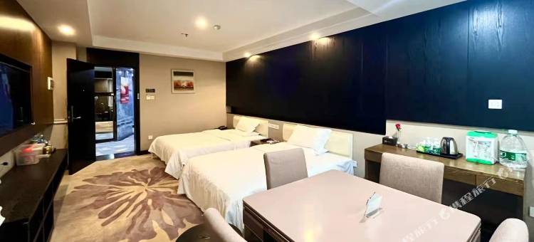 鸿源酒店(固始根亲文化公园佳乐时代广场店)图片