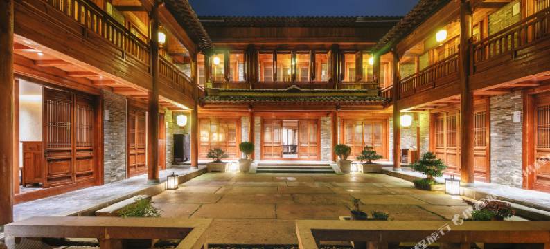 武当山道隐山居图片