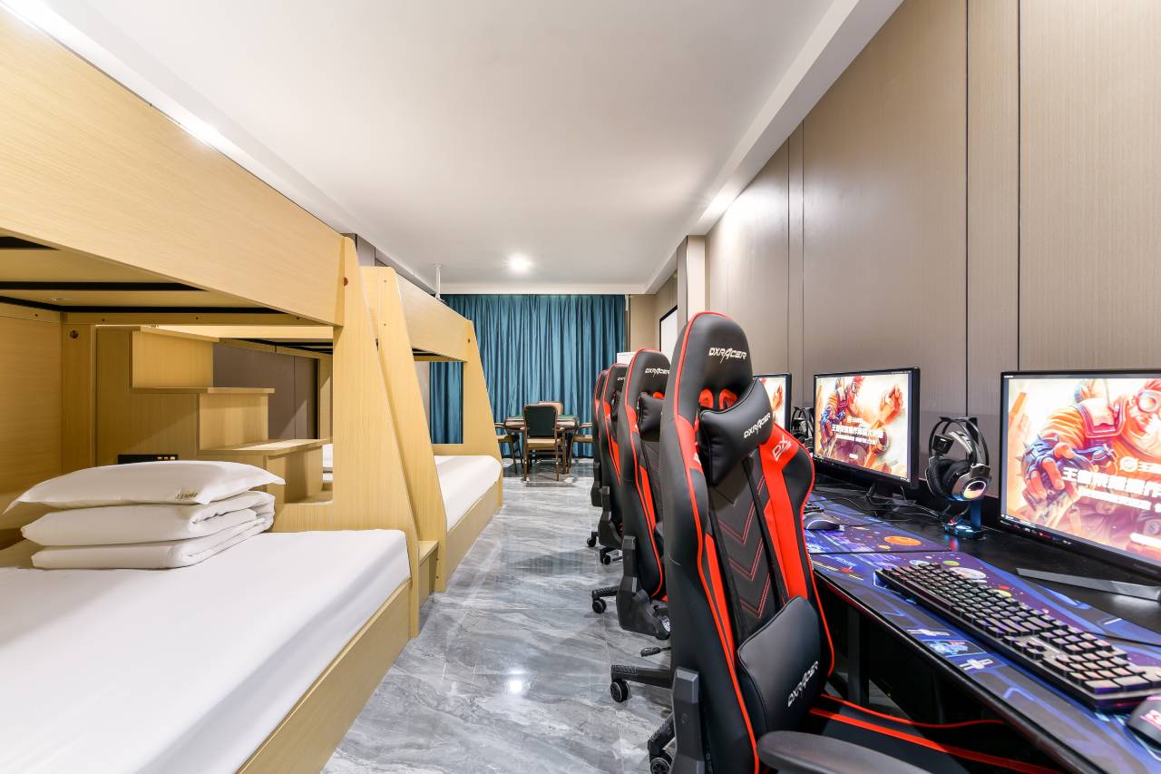 七点阳光电竞酒店(鹤壁兴鹤大街裕隆购物中心店)