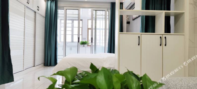 亚客西公寓(象湖中悦广场聚仁城店)图片