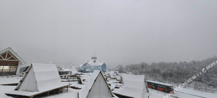 深呼吸西岭雪山露营地图片