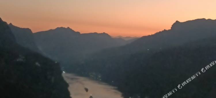 青季MINI酒店(宜昌三峡人家景区换乘中心店)图片