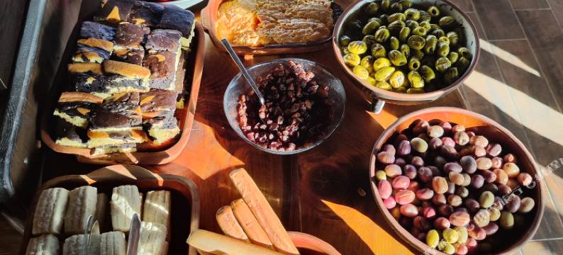 Vintage Cave House图片