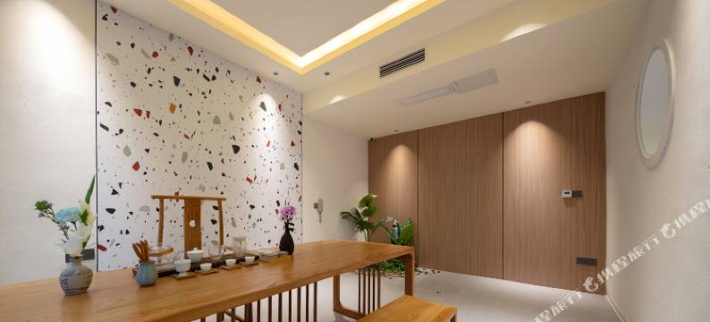 张家界云朵DUO设计师民宿(天门山索道店)图片