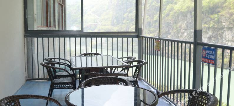 乐山观山河精品民宿(铁道兵博物馆店)图片