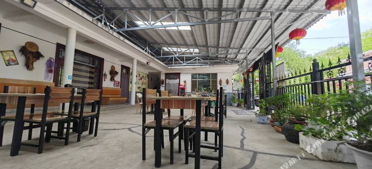 麦积山石窟远方的家图片