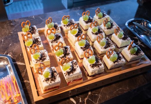 Jingyue Hotel International (Shihezi University North District) Hotel Overview