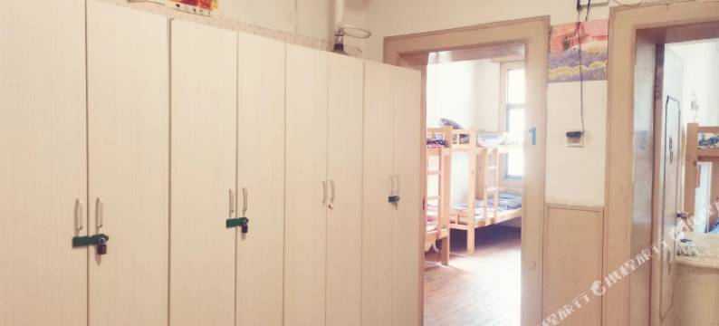 高度青年长租房(八一广场地铁站店)图片