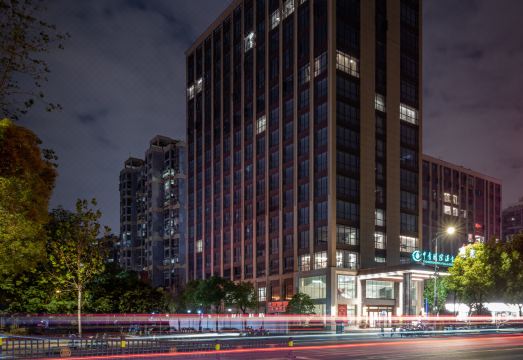 中青国际酒店（西湖万达店）外景图