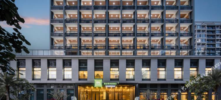 宜必思尚品酒店(三亚湾凤凰机场店)图片