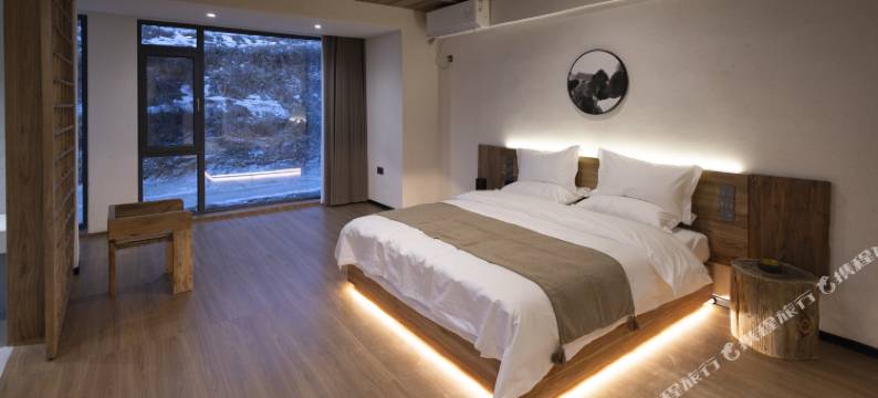 桦树林·伴山观景侘寂美学Villa度假民宿(五爷庙殊像寺店)图片