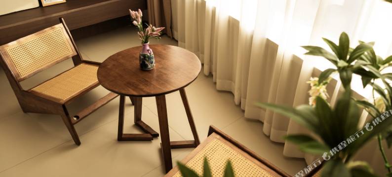 小山•聆水｜LAKESHORE•GALLERY日落美宿(延吉延边大学网红墙店)图片