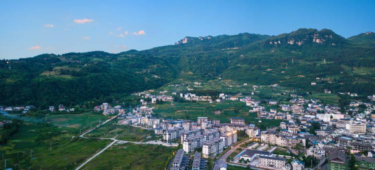 铂顿元世纪酒店(恩施大峡谷店)图片