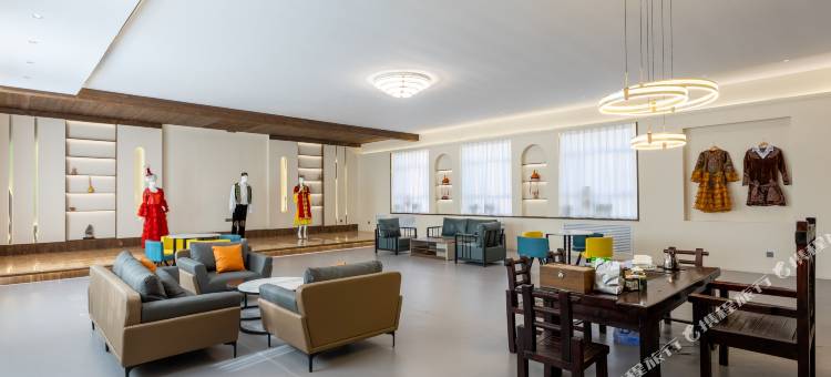 昭苏锦骊驿居民宿(天马国际旅游文化广场圣佑庙店)图片