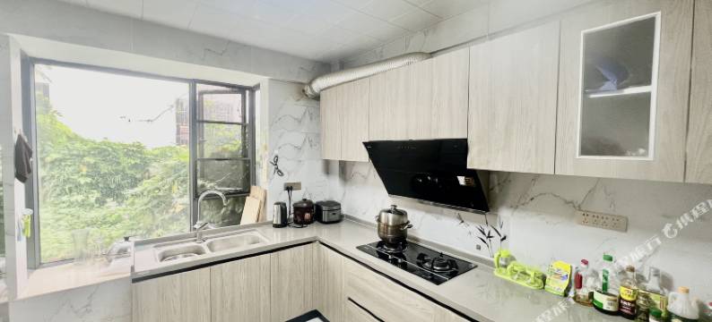 借湖而居青年旅舍图片