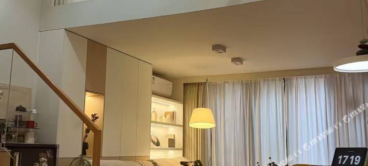 不晚Seeu·影院民宿(福州南站胪雷地铁站店)图片