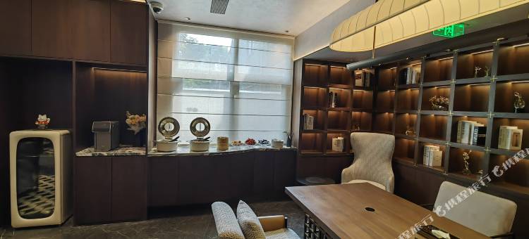水晶繁华酒店(上海徐汇肇嘉浜路地铁站店)图片