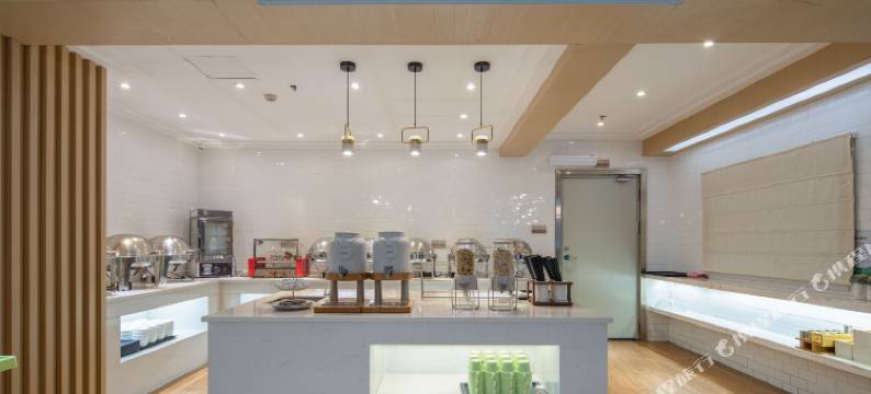 英德星址酒店(英西峰林小镇店)图片