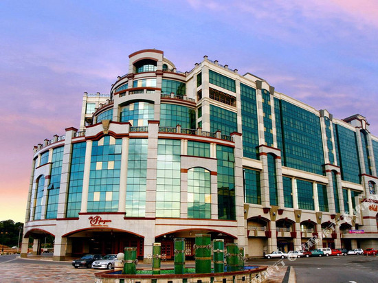 里兹群国际酒店