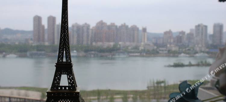 锌宏咖啡酒店(南充高坪万达广场店)图片