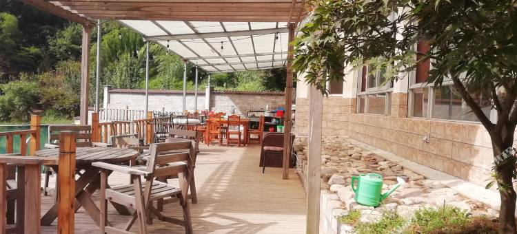 余姚四明山红叶山庄图片