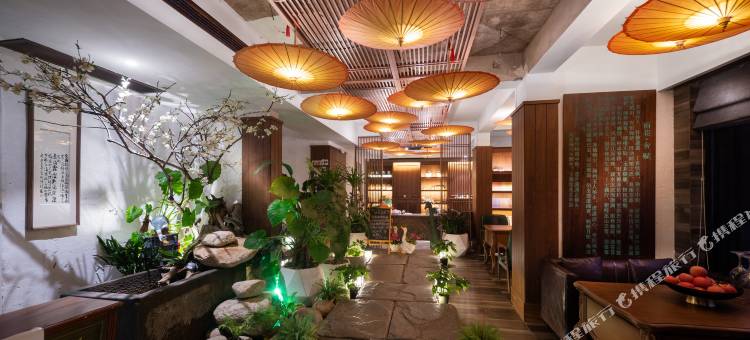 雨巷舍·寻幽庭院酒店(阜阳颍州区市中心店)图片