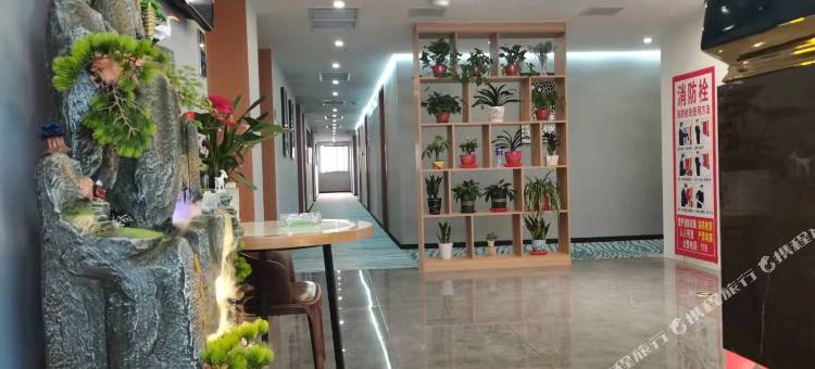 城市之家·云酒店(政务中心店)图片