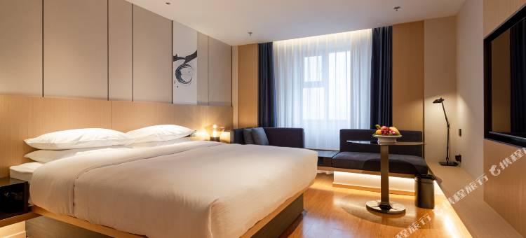 哈尔滨万枫酒店(中央大街火车站店)图片