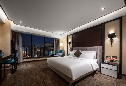 Xana Hotelle (Chengdu East Railway Station Kaide Plaza)Hotel Overview