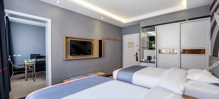 骏怡连锁酒店(英山英皇店)图片